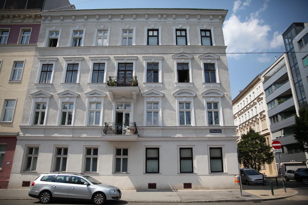 Casa Nostra - Ausgefallene Wohnung Am Augarten Viena Exterior foto